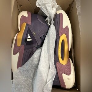 Adidas Women's Basketball Sneakers